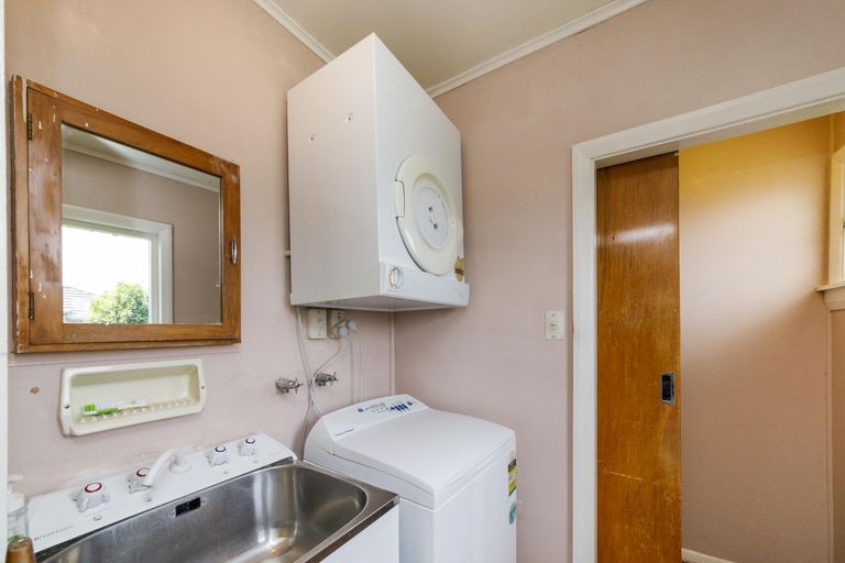 Photo of property in 2 Pastoral Lane, Hokowhitu, Palmerston North, 4410