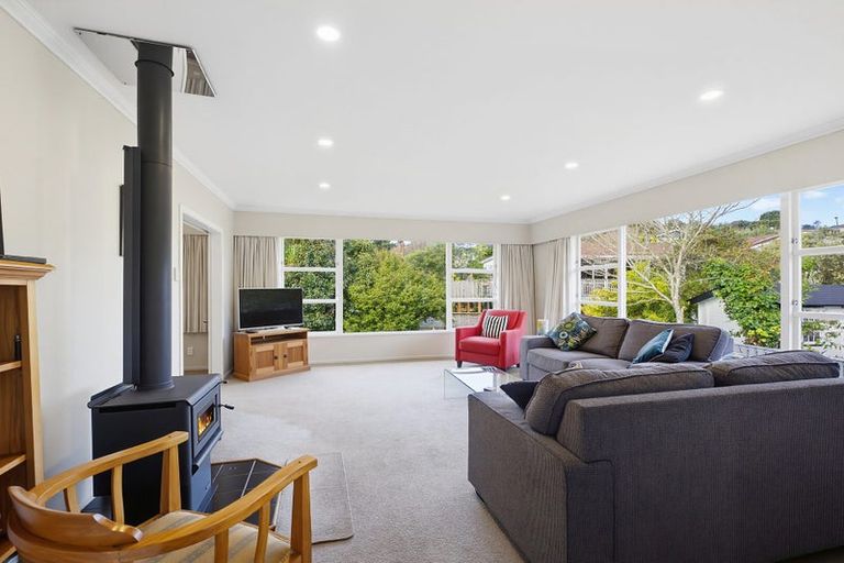 Photo of property in 108 Oriel Avenue, Tawa, Wellington, 5028