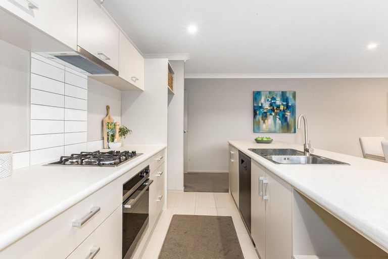 Photo of property in 44a Staithes Drive North, Whitby, Porirua, 5024