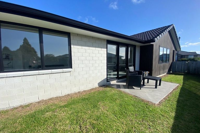 Photo of property in 41 Bert Wall Drive, Omokoroa, 3114