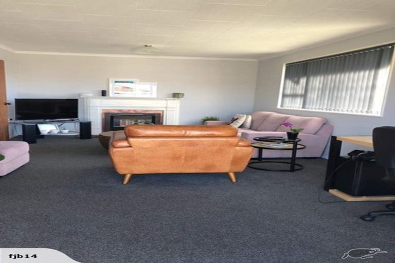 Photo of property in 82 Tukapa Street, Westown, New Plymouth, 4310