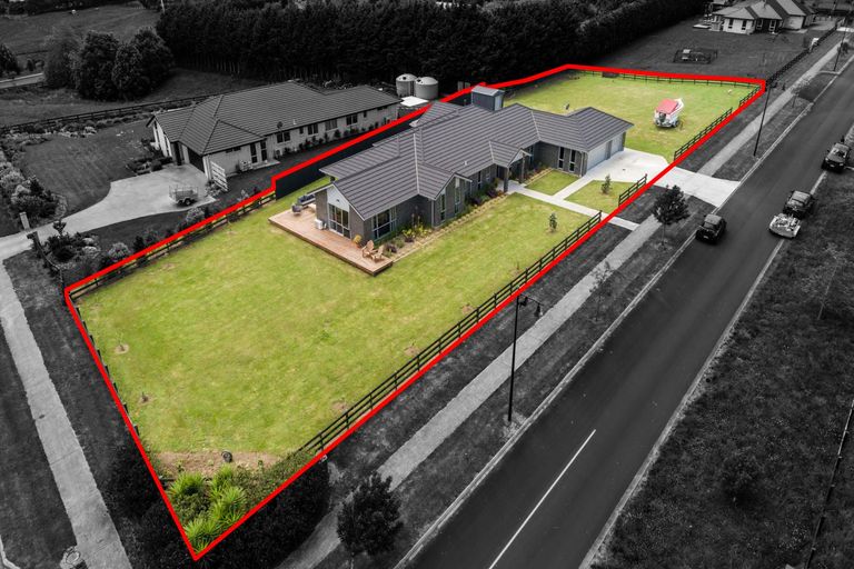 Photo of property in 1 Martingale Drive, Kingseat, Papakura, 2580