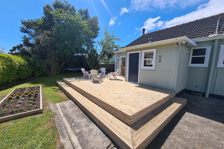 Photo of property in 3 Burke Grove, Naenae, Lower Hutt, 5011