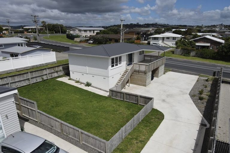 Photo of property in 839b Whangaparaoa Road, Manly, Whangaparaoa, 0930