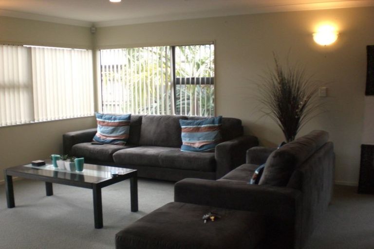 Photo of property in 4 Sorrel Crescent, Bucklands Beach, Auckland, 2012