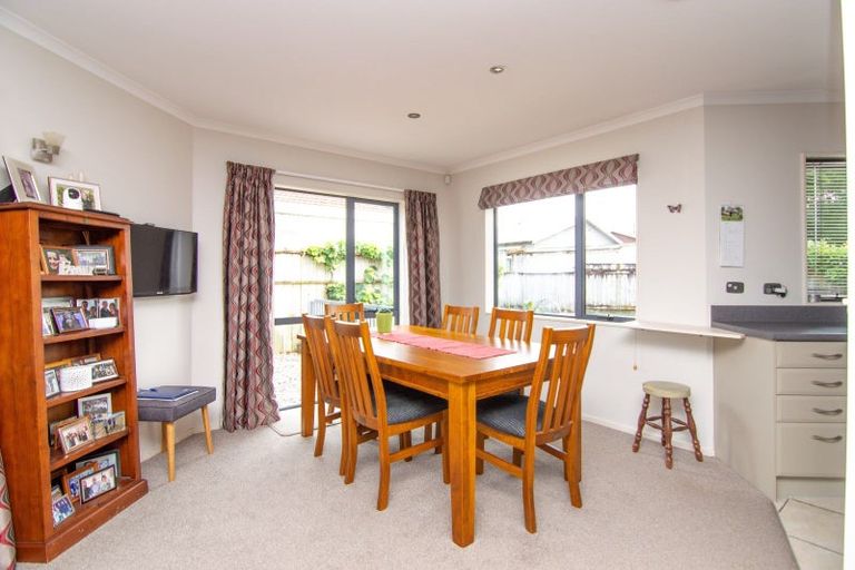 Photo of property in 28a Knowles Street, Terrace End, Palmerston North, 4410