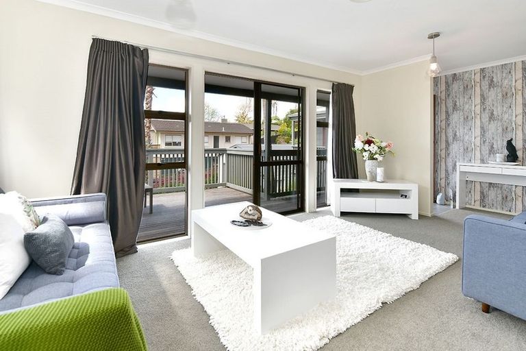 Photo of property in 59 Elliston Crescent, Stanmore Bay, Whangaparaoa, 0932