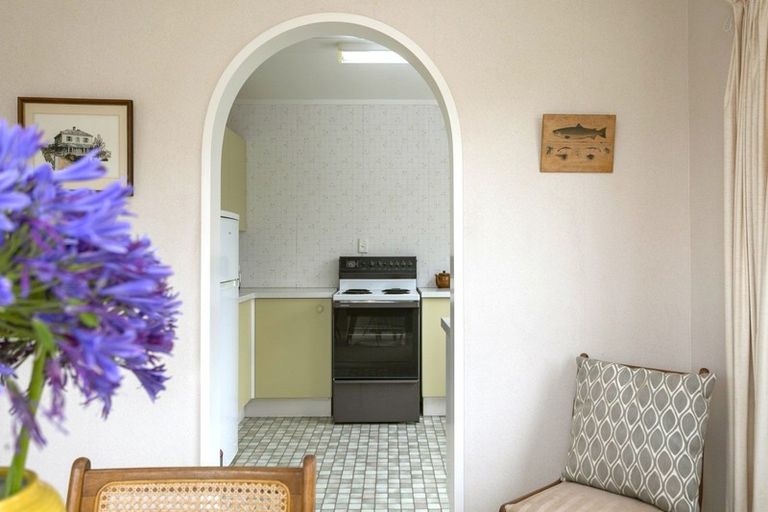 Photo of property in 2/6 Kowhai Road, Rainbow Point, Taupo, 3330