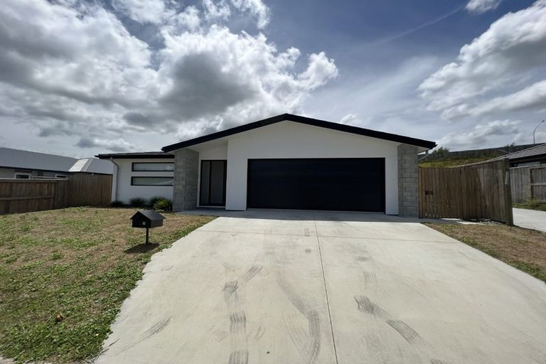 Photo of property in 29 Whakaturou Crescent, Pyes Pa, Tauranga, 3112