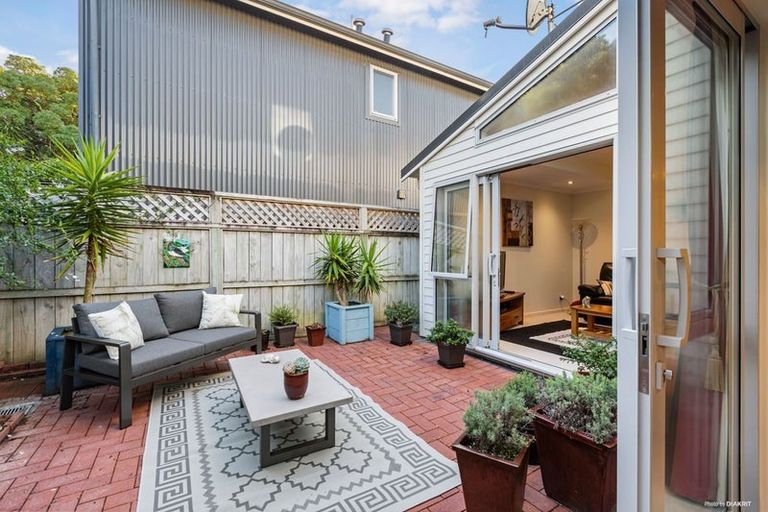 Photo of property in 14/36 Dee Street, Island Bay, Wellington, 6023