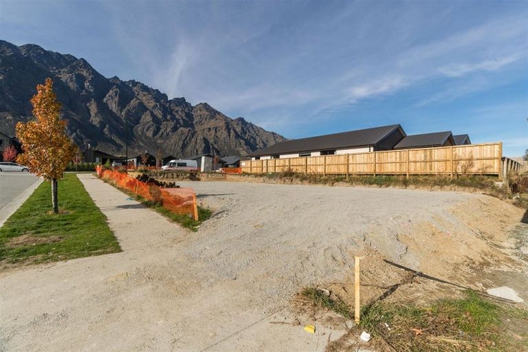 Photo of property in 34 Howden Drive, Jacks Point, 9371