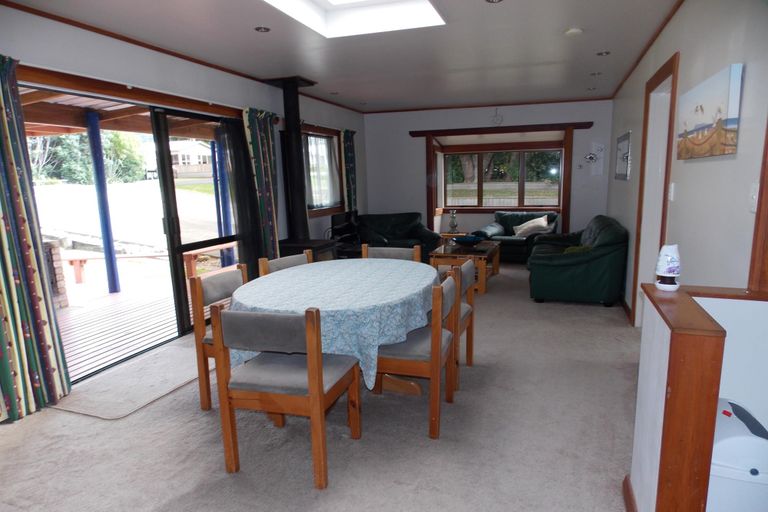 Photo of property in 58 Beach Road, Waihi Beach, 3611