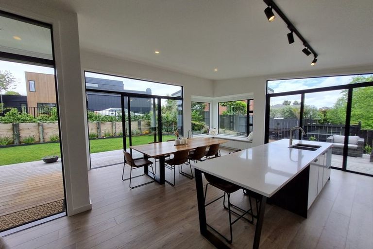 Photo of property in 4a Manon Crescent, Greenhithe, Auckland, 0632