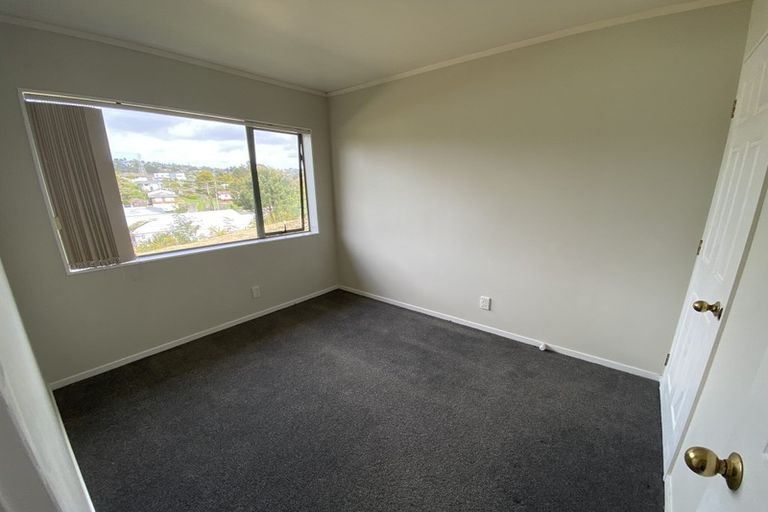 Photo of property in 25 Ginders Drive, Massey, Auckland, 0614