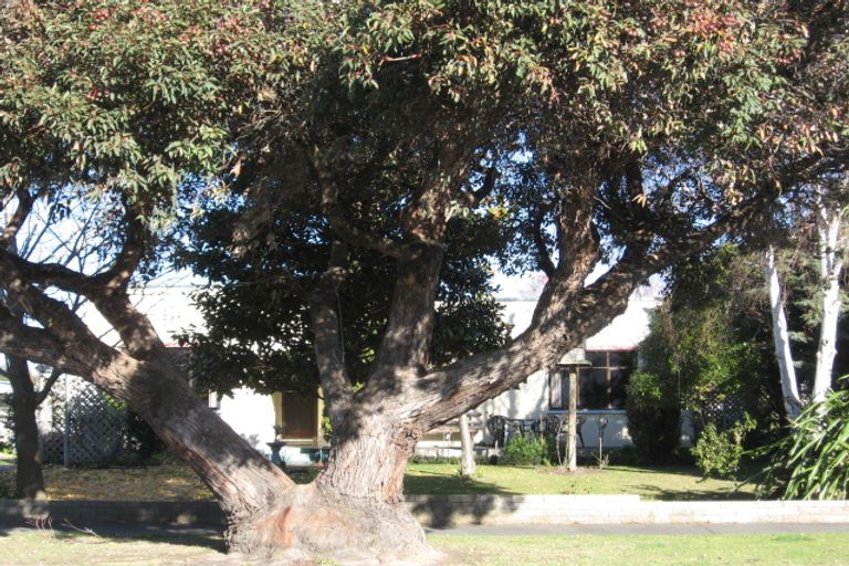 Photo of property in 28 Logan Avenue, Marewa, Napier, 4110