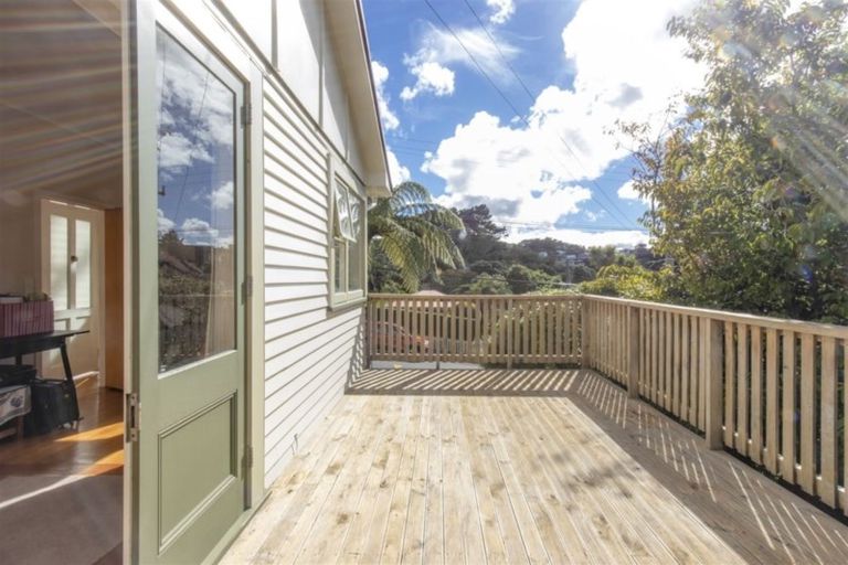 Photo of property in 31 Woodland Road, Johnsonville, Wellington, 6037