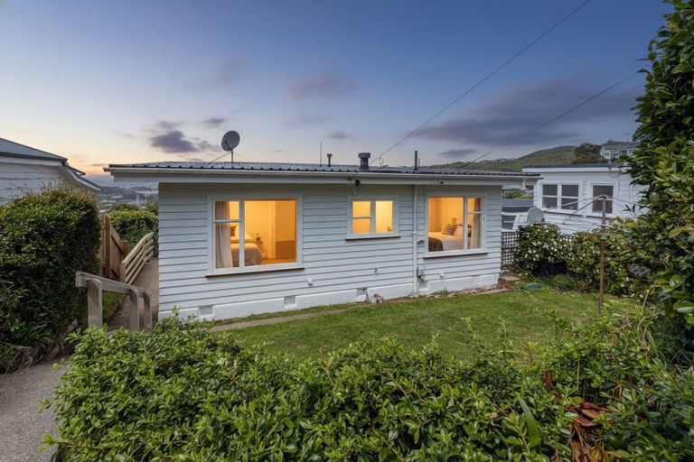 Photo of property in 31 Highbury Road, Highbury, Wellington, 6012