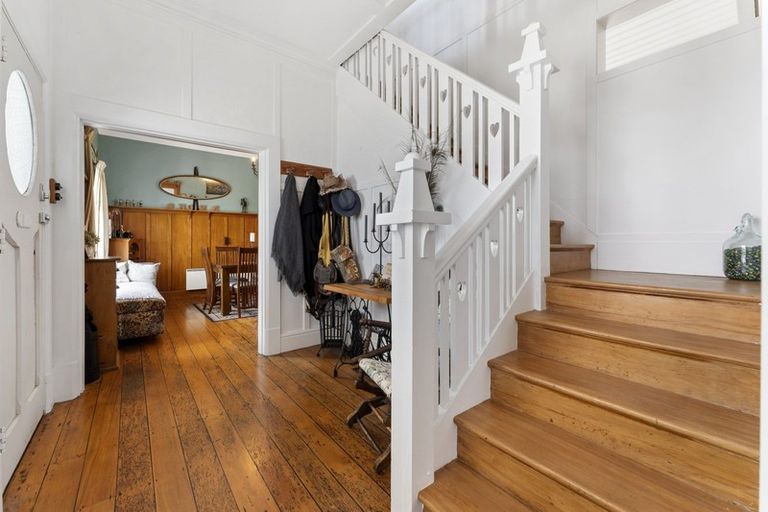 Photo of property in 55 Vivian Street, New Plymouth, 4310