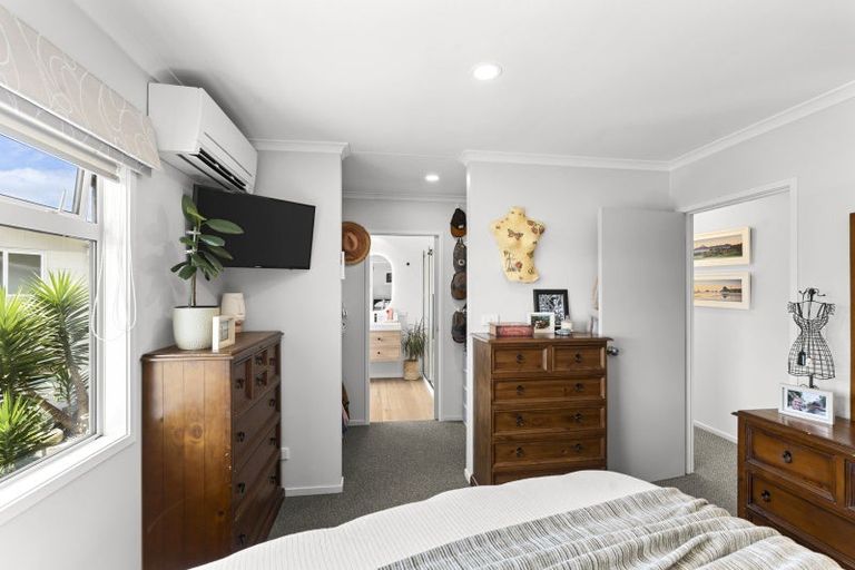 Photo of property in 4a Clerke Place, Marfell, New Plymouth, 4310