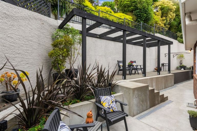 Photo of property in 8a Woodlau Rise, Huntsbury, Christchurch, 8022