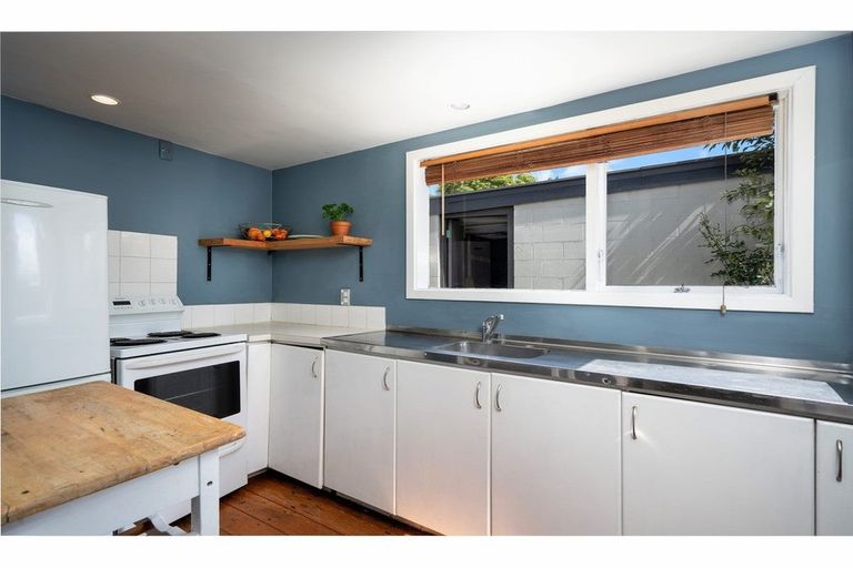 Photo of property in 97 Olliviers Road, Phillipstown, Christchurch, 8011