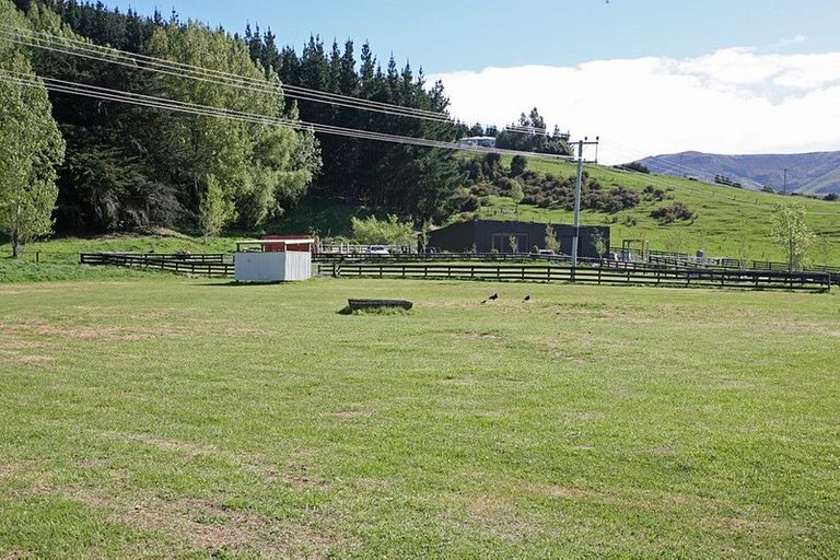 Photo of property in 53 Western Valley Road, Little River, 7591