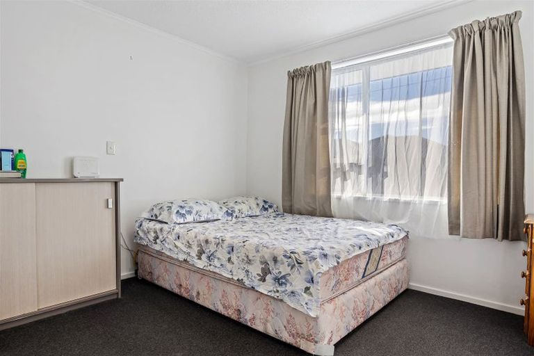 Photo of property in 2/98a Tilford Street, Woolston, Christchurch, 8062