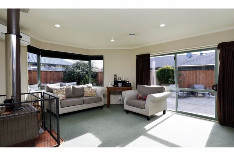 Photo of property in 8 Longfields Road, Brightwater, 7022