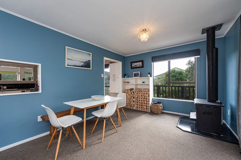 Photo of property in 54 Woodhouse Avenue, Karori, Wellington, 6012
