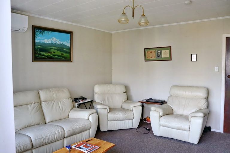 Photo of property in 2/84 Miranda Street, Stratford, 4332