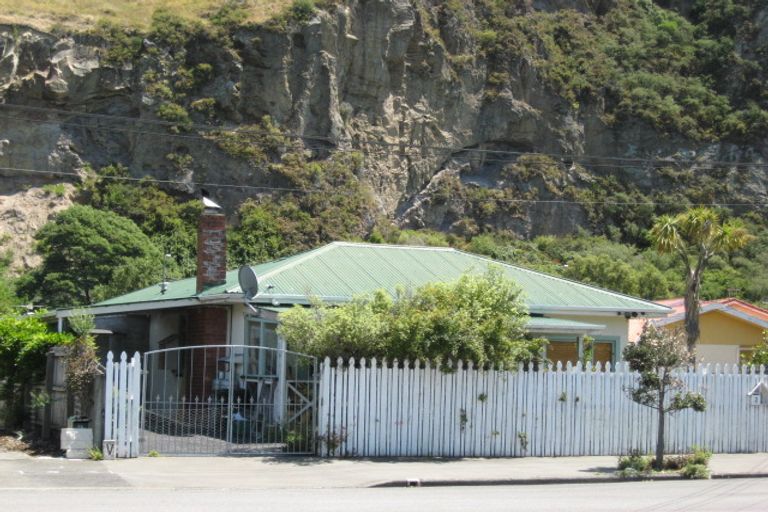 Photo of property in 2 Whitfield Street, Sumner, Christchurch, 8081