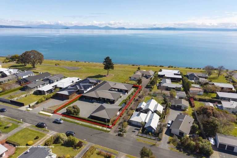 Photo of property in 12 Mahuta Road, Waitahanui, Taupo, 3378