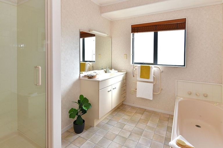 Photo of property in 14 Motutapu Avenue, Manly, Whangaparaoa, 0930