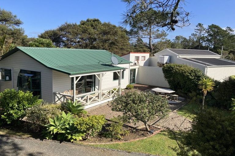 Photo of property in 43 Sunnyvale Road, Massey, Auckland, 0614