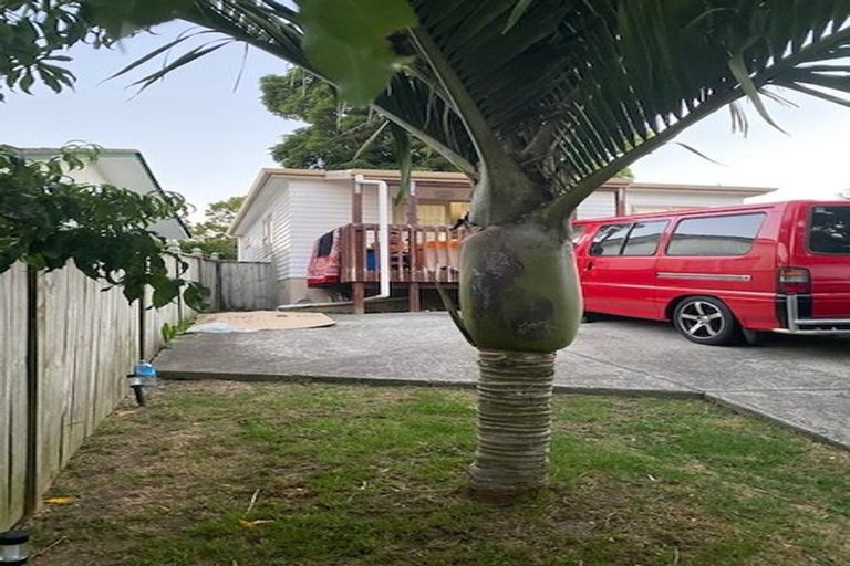 Photo of property in 22 Burbank Avenue, Manurewa, Auckland, 2102