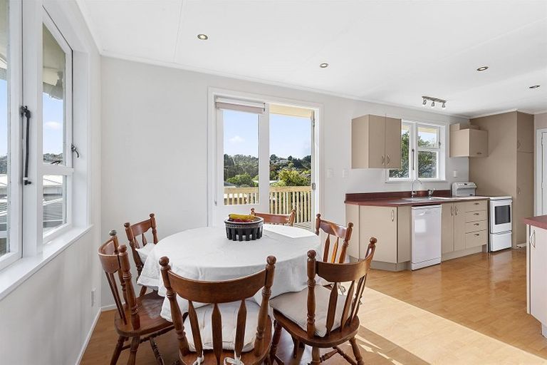 Photo of property in 4 Stipulate Place, Ascot Park, Porirua, 5024