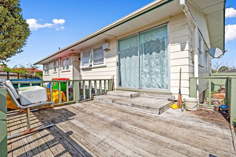 Photo of property in 1 Fairlight Place, Manurewa, Auckland, 2102