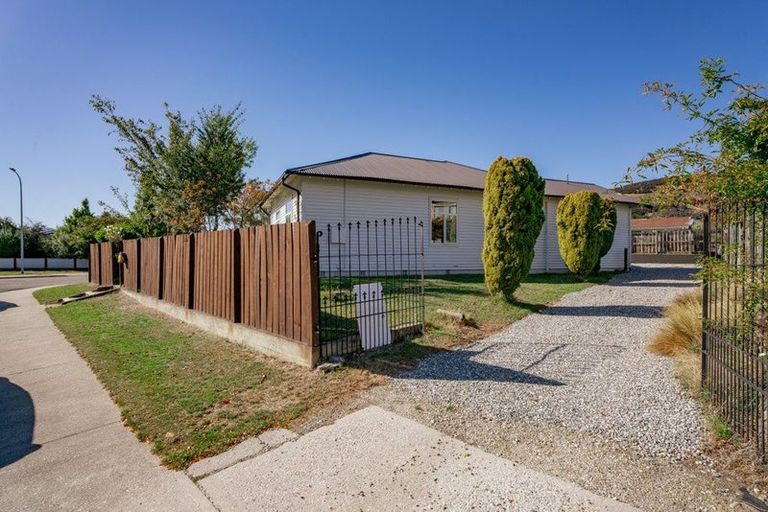 Photo of property in 8 Ragan Lane, Wanaka, 9305