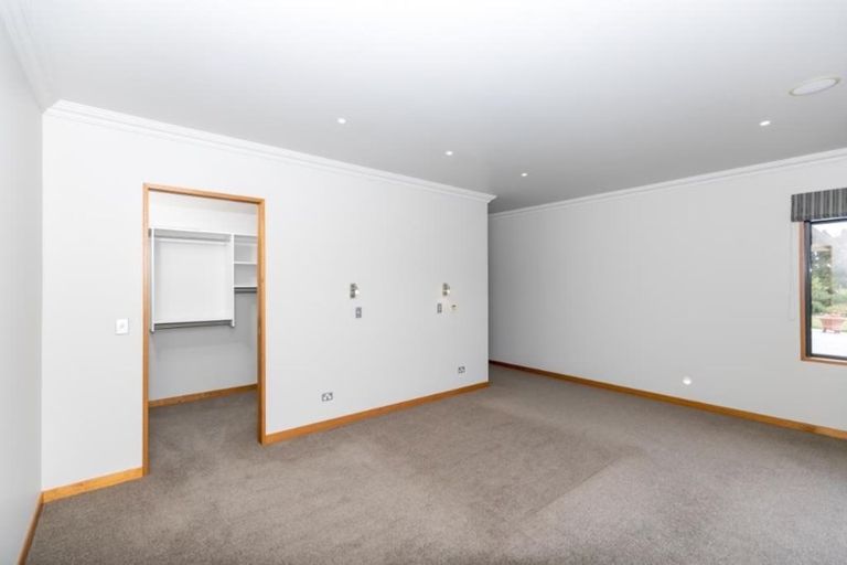 Photo of property in 28 Osborne Road, Horsham Downs, Hamilton, 3281