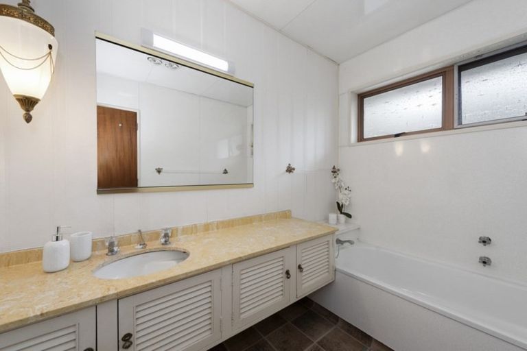 Photo of property in 22 Marnane Terrace, St Andrews, Hamilton, 3200