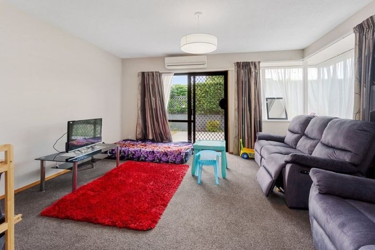 Photo of property in 1/201 Harewood Road, Papanui, Christchurch, 8053