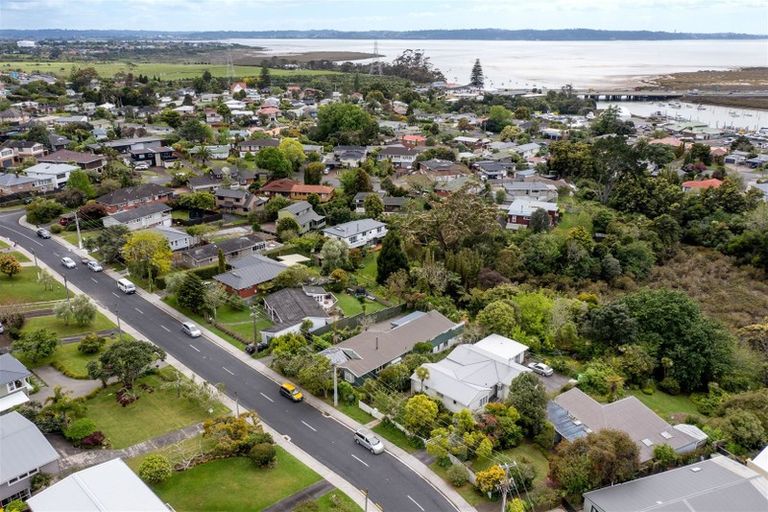 Photo of property in 53 Jaemont Avenue, Te Atatu South, Auckland, 0610