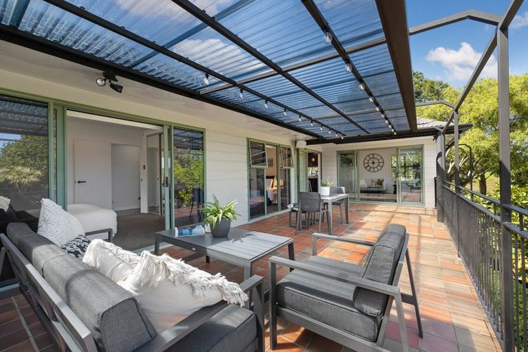 Photo of property in 2 Wharf Road, Te Atatu Peninsula, Auckland, 0610