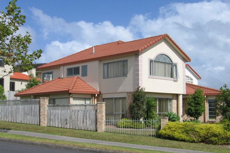 Photo of property in 87 Marina View Drive, West Harbour, Auckland, 0618