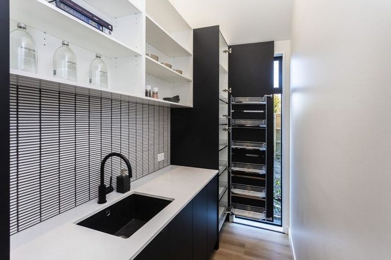 Photo of property in 112 Paparoa Street, Papanui, Christchurch, 8053