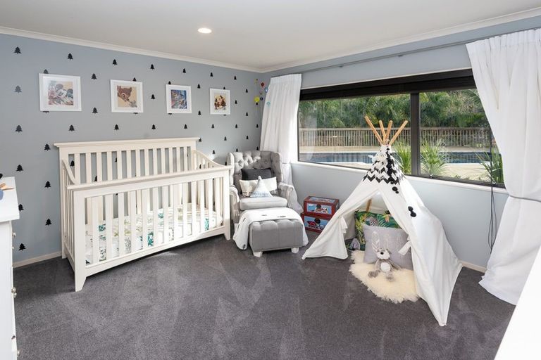 Photo of property in 136 Polo Prince Drive, Alfriston, Auckland, 2105