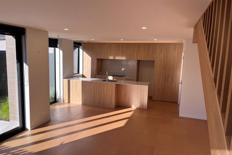 Photo of property in 2/20 Dickens Street, Addington, Christchurch, 8024