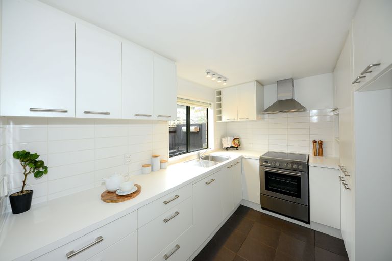 Photo of property in 2/188 Springfield Road, St Albans, Christchurch, 8014