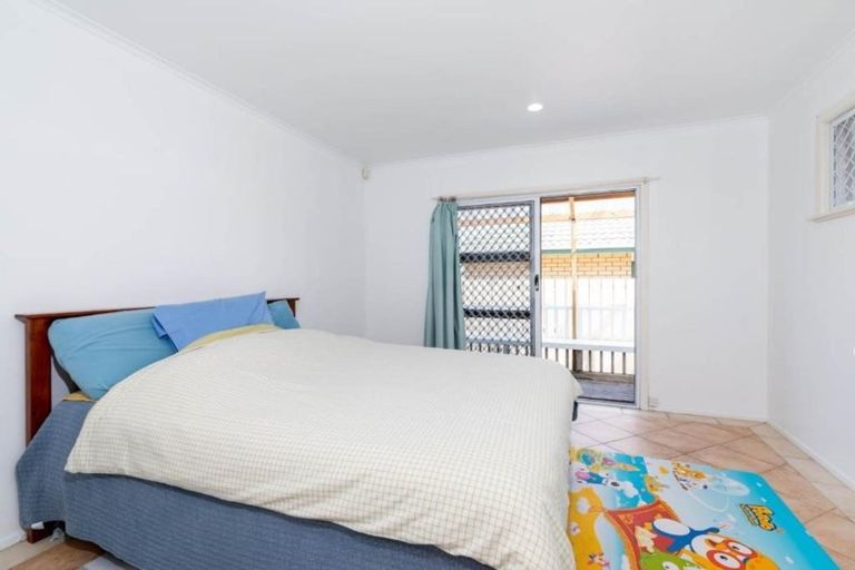 Photo of property in 178 Lincoln Road, Henderson, Auckland, 0610