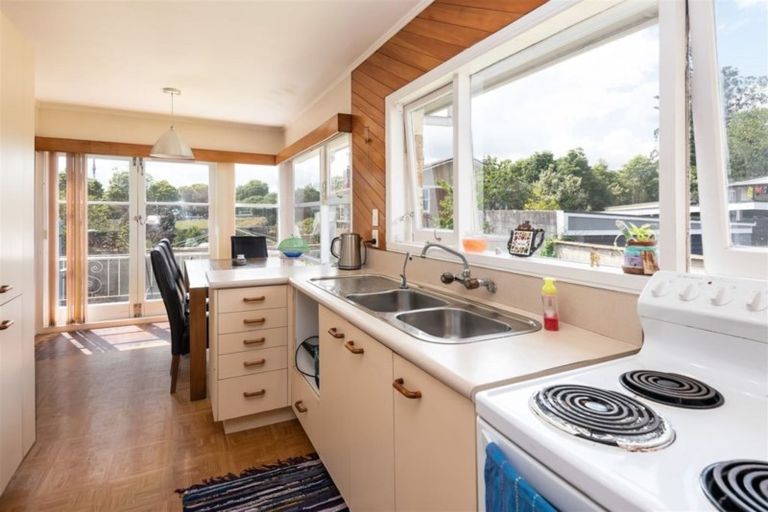 Photo of property in 104 Grande Vue Road, Hillpark, Auckland, 2102